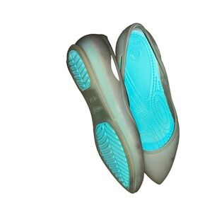 Crocs Rio Flat Womens Shoes size 7 Translucent Blue Pointy toe comfort